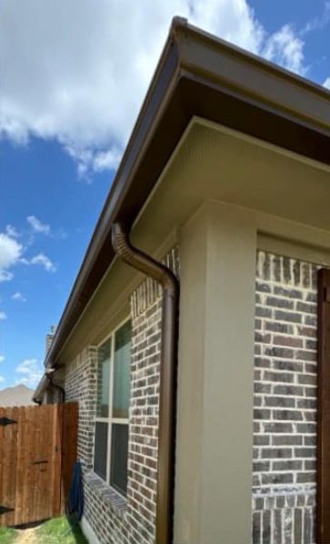 How Do Residential Seamless Gutters Work in Statesboro, GA?